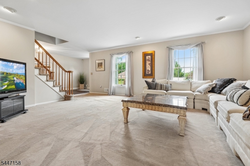 1 Witzling Ct