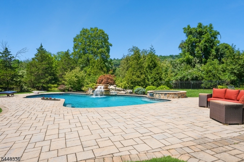 6 Proprietor Ln
