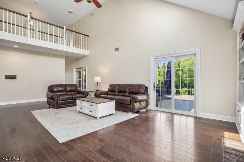 6 Proprietor Ln