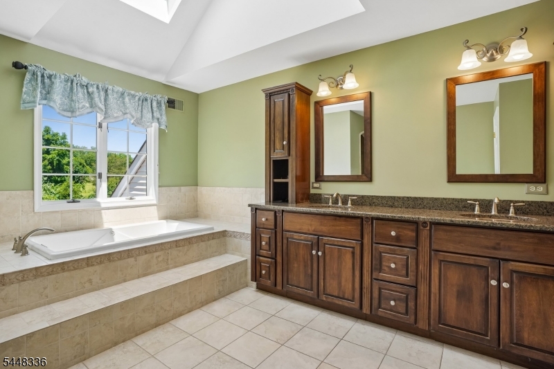 6 Proprietor Ln