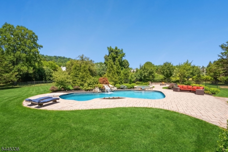 6 Proprietor Ln