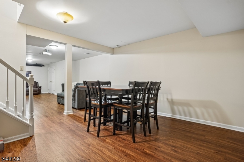 6 Proprietor Ln