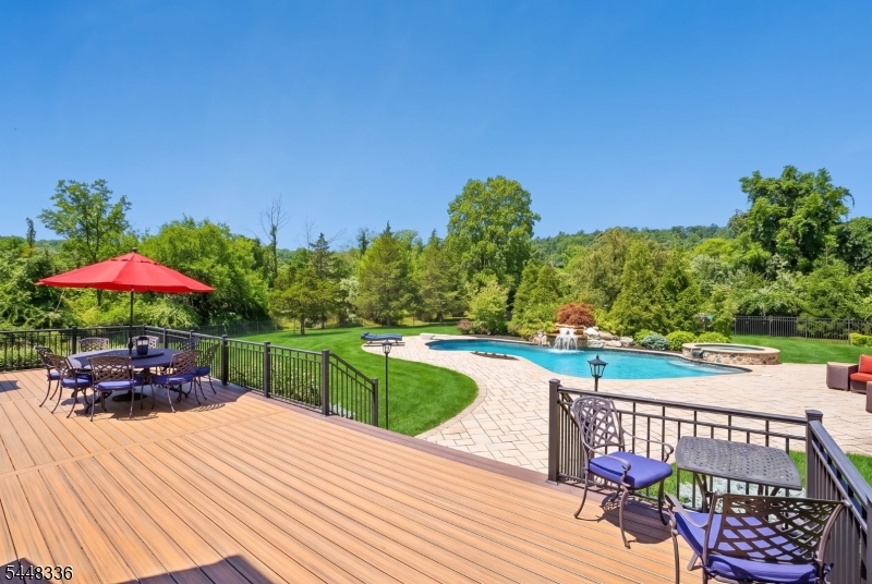 6 Proprietor Ln