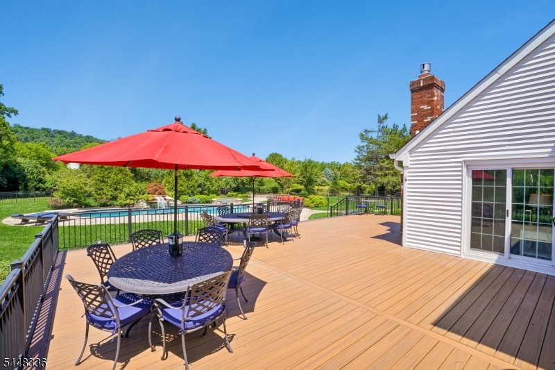 6 Proprietor Ln