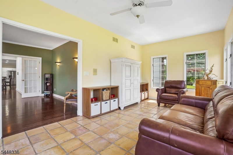 6 Proprietor Ln