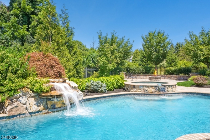6 Proprietor Ln