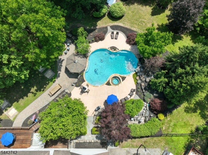 14 Menlo Dr