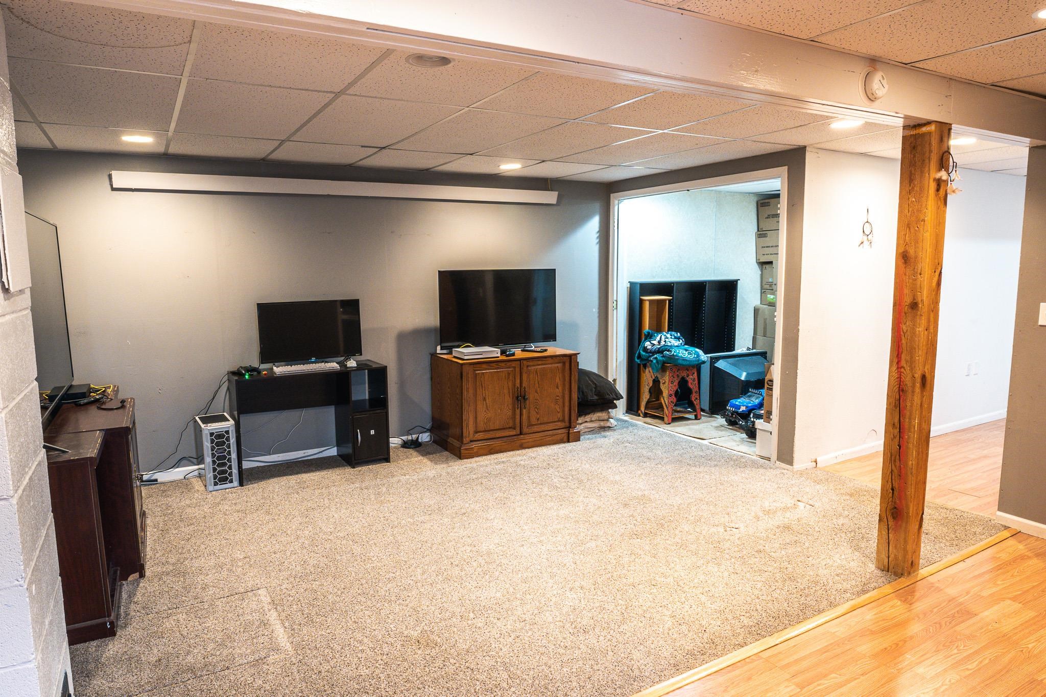 1605 Meadow Lane
