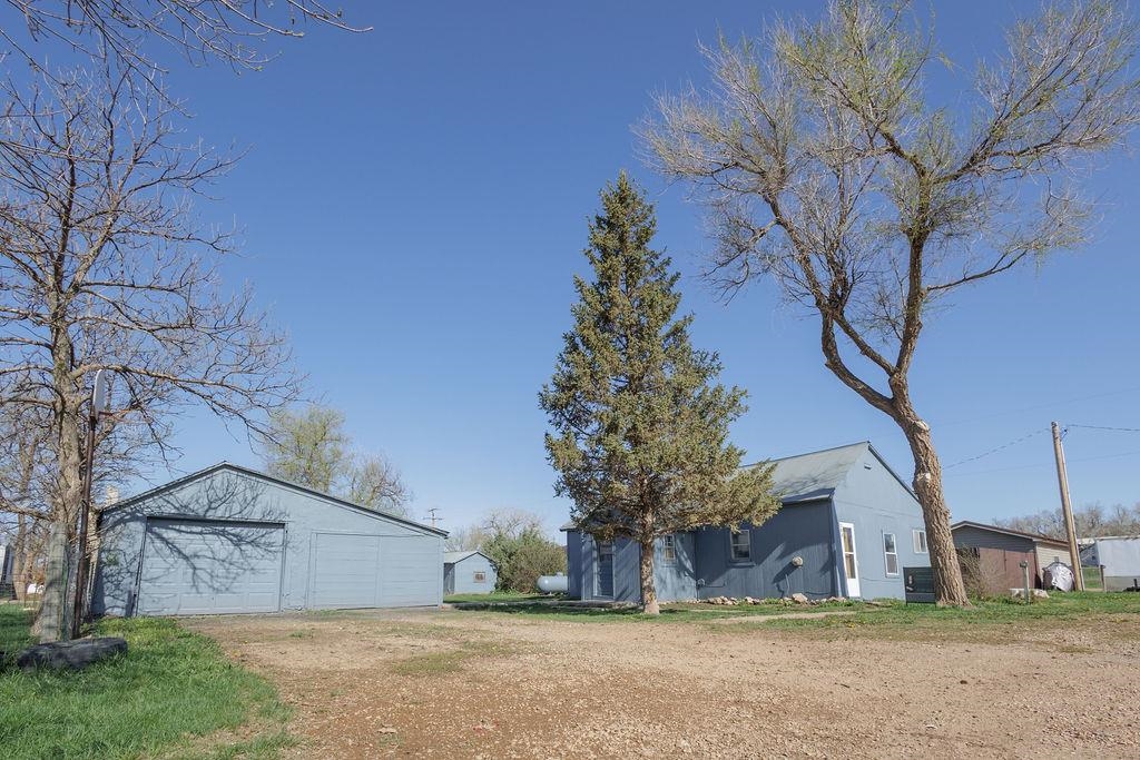 105 S Oak