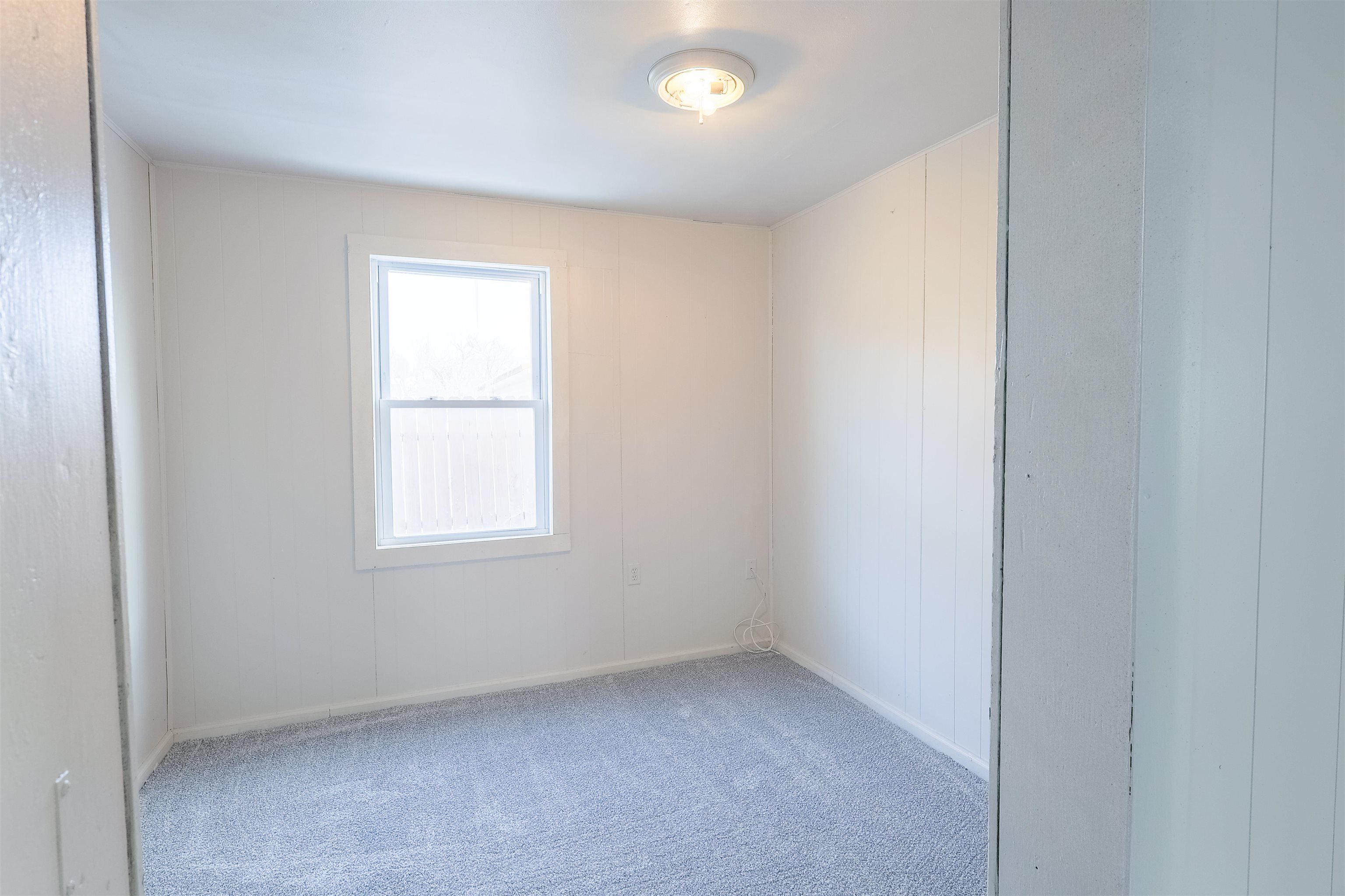 105 S Oak