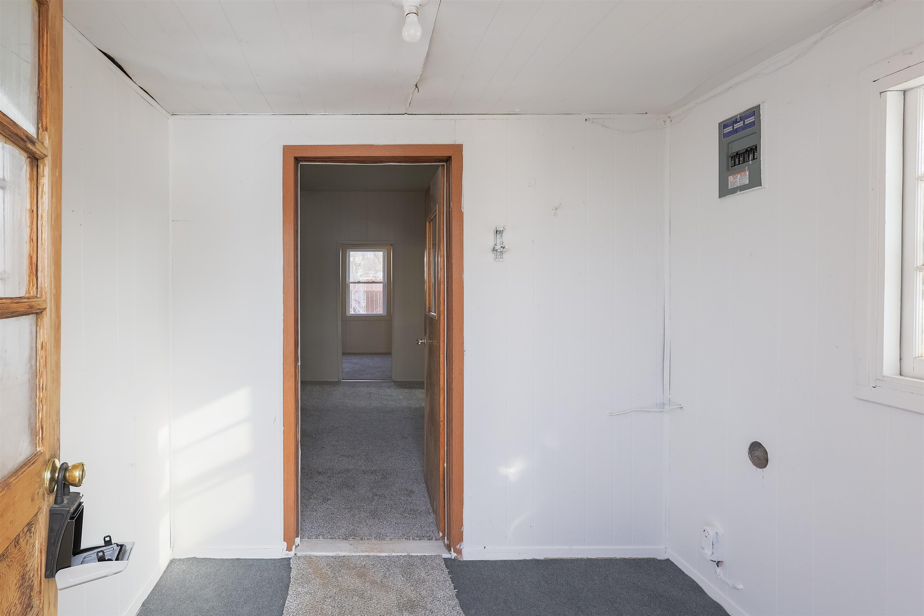 105 S Oak