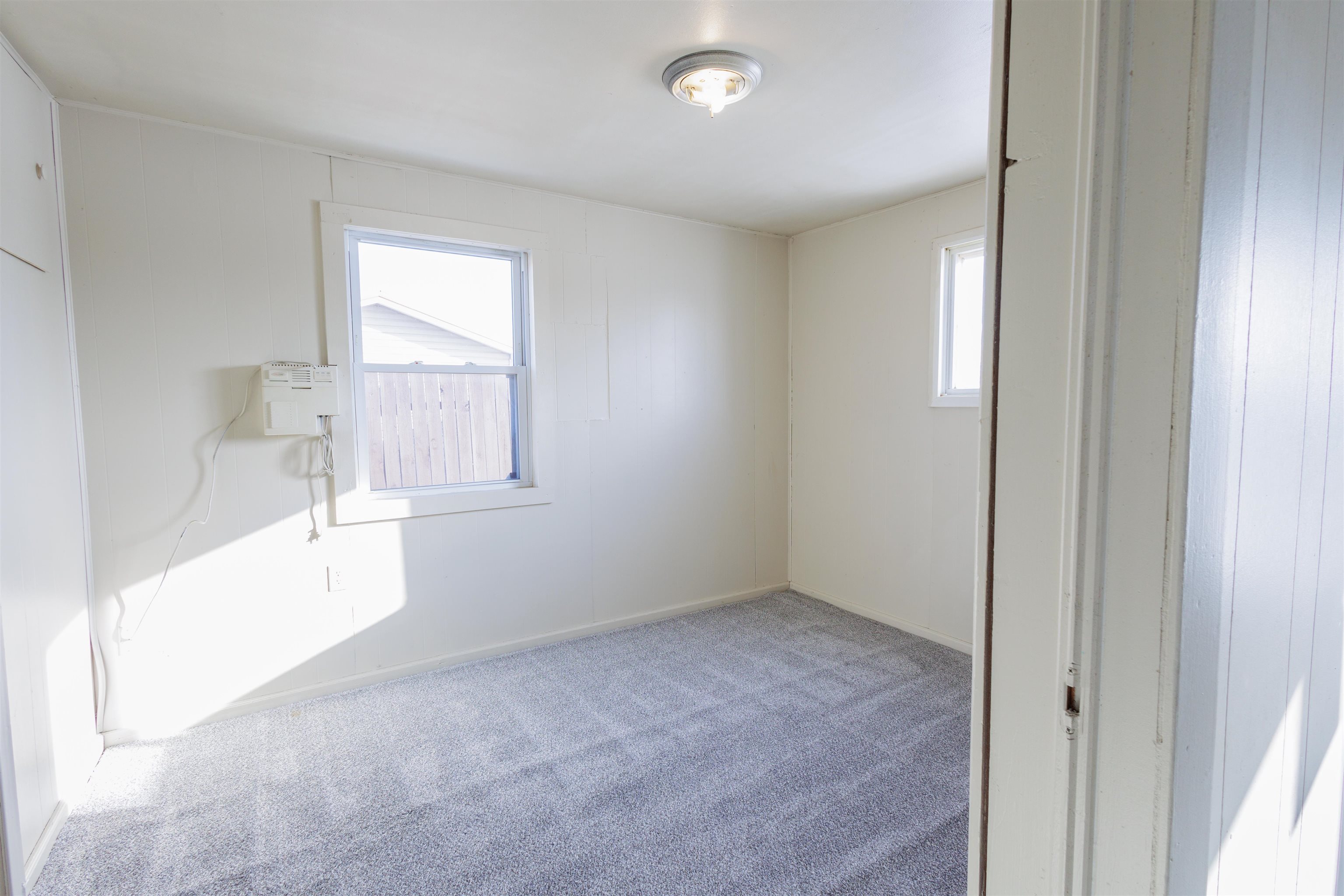 105 S Oak