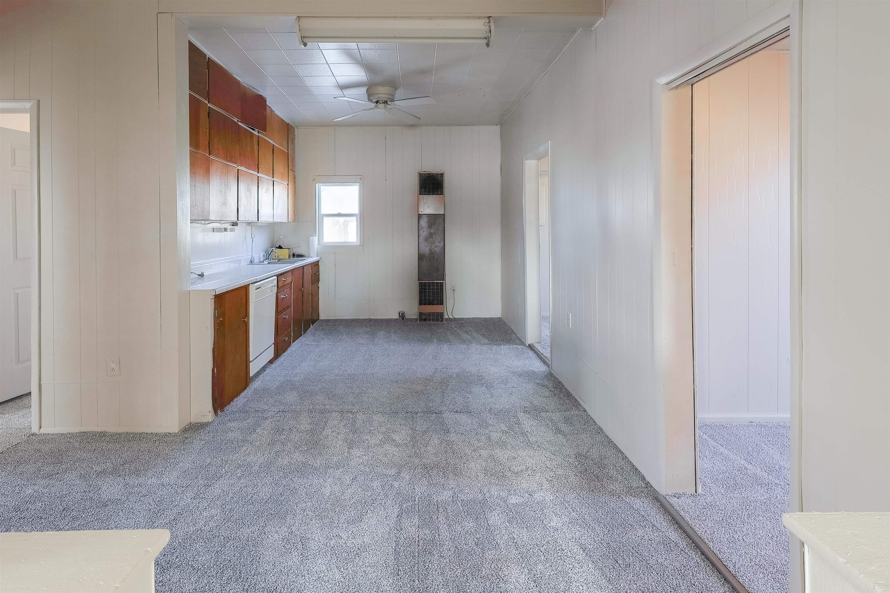 105 S Oak