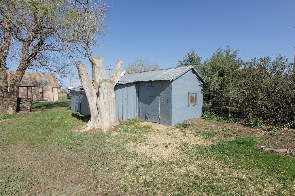105 S Oak