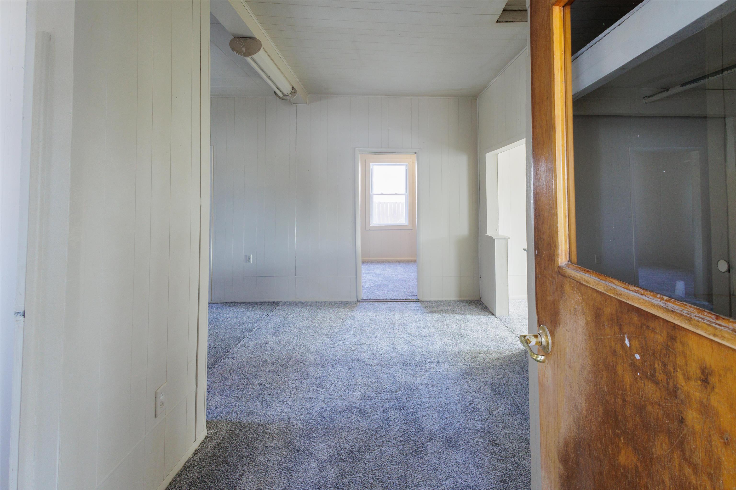 105 S Oak