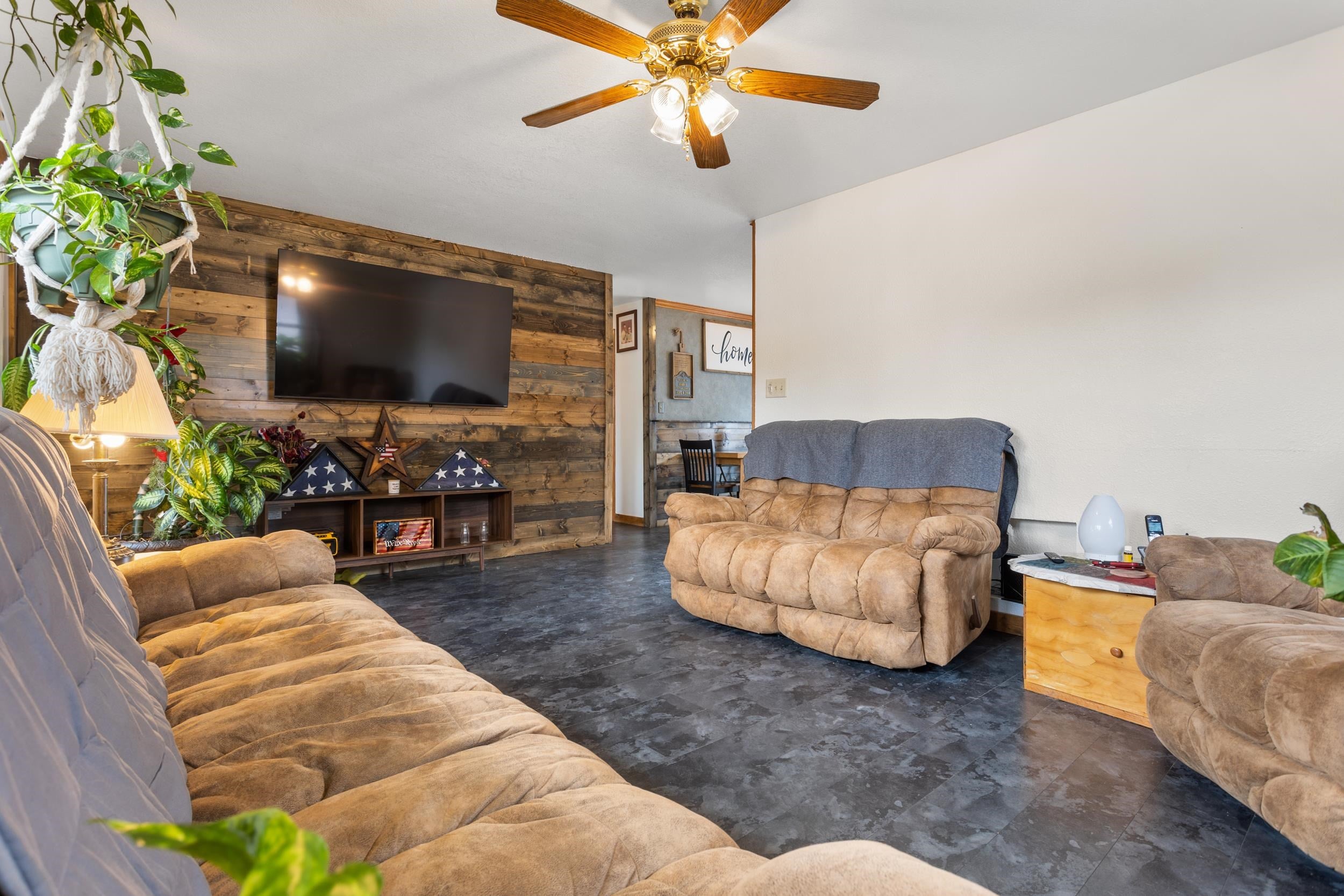 1810 3rd Street