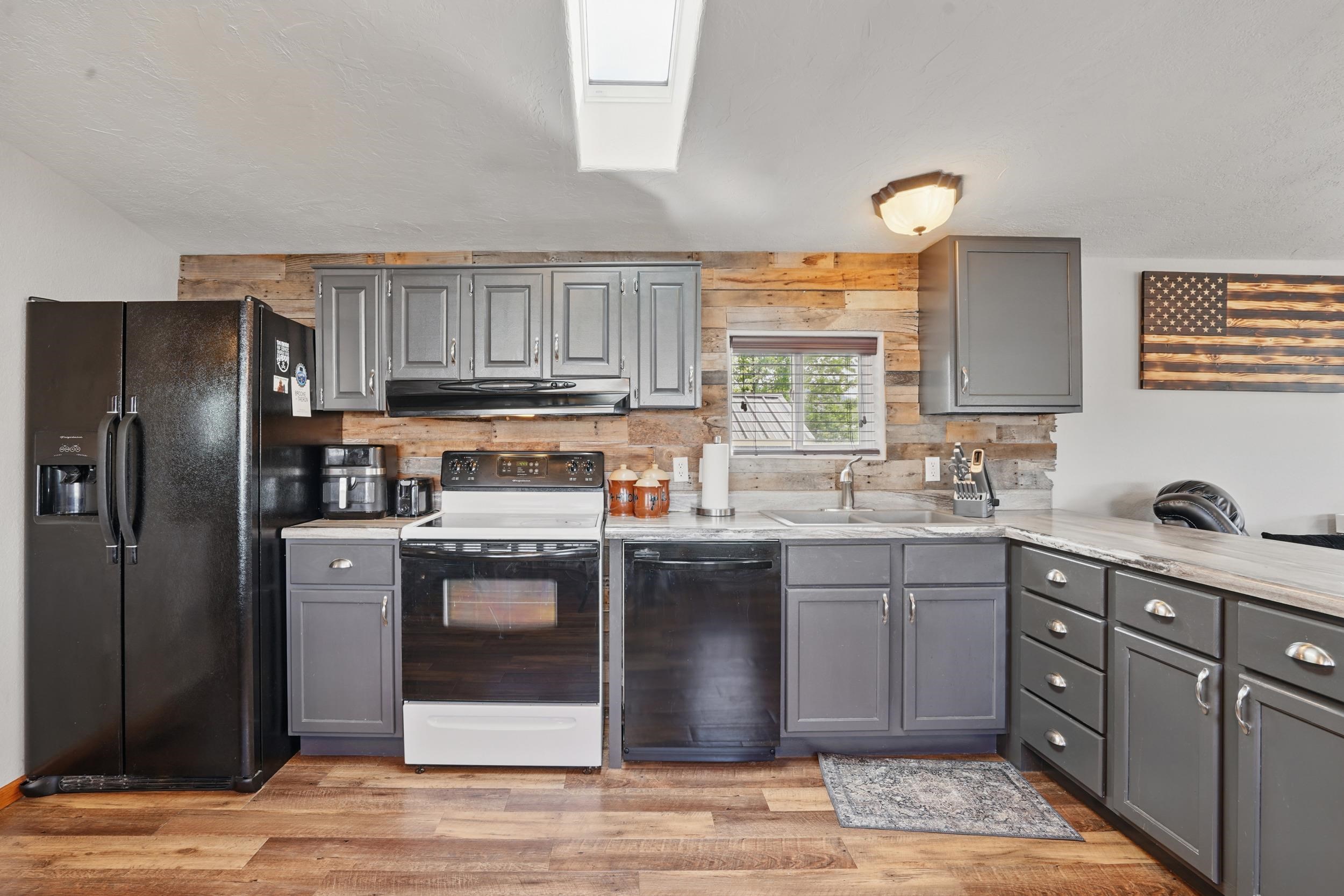 1124 Crow Peak Lane
