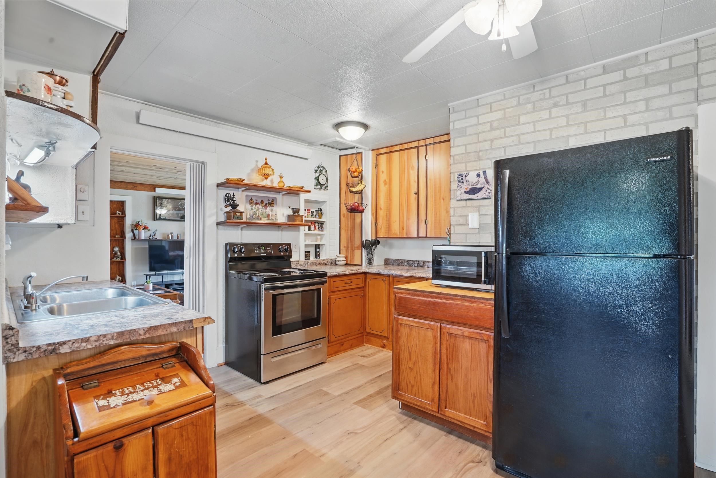 810 2nd Street