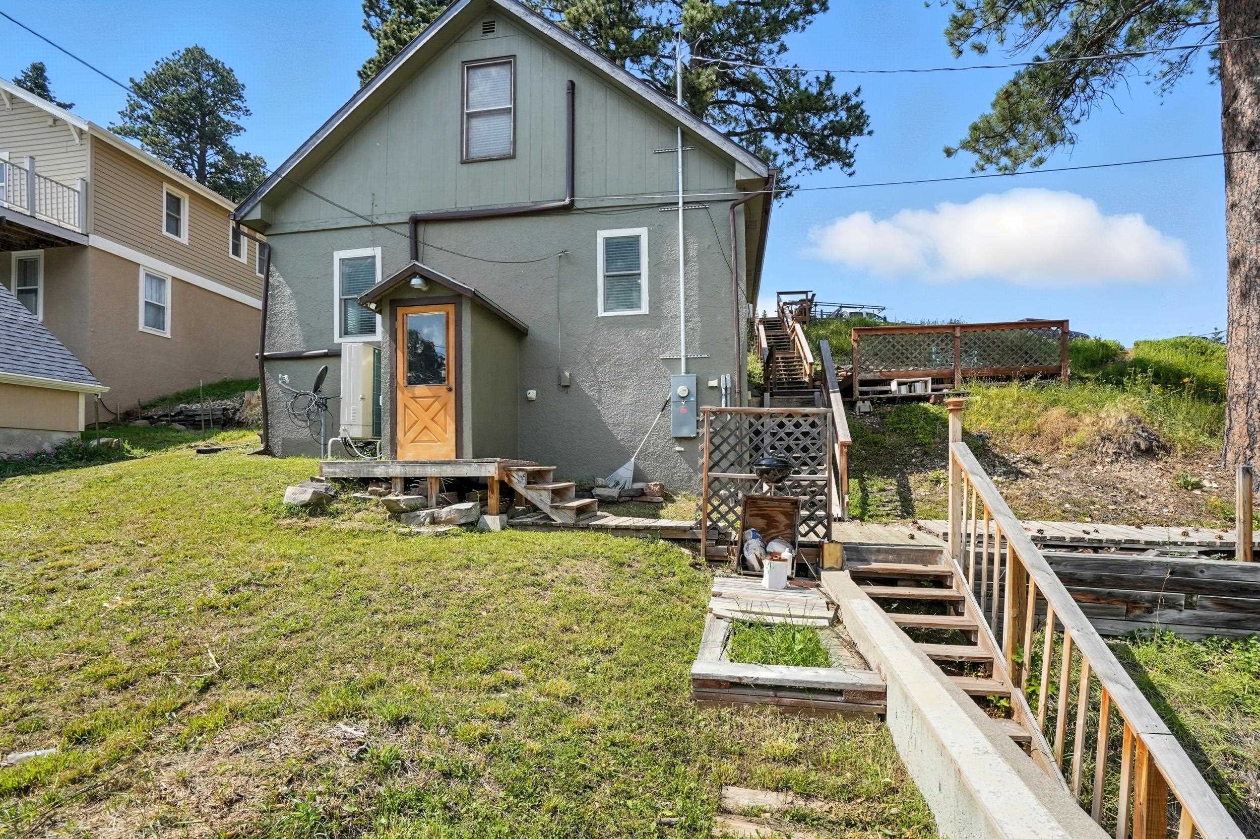 407 W Summit Street