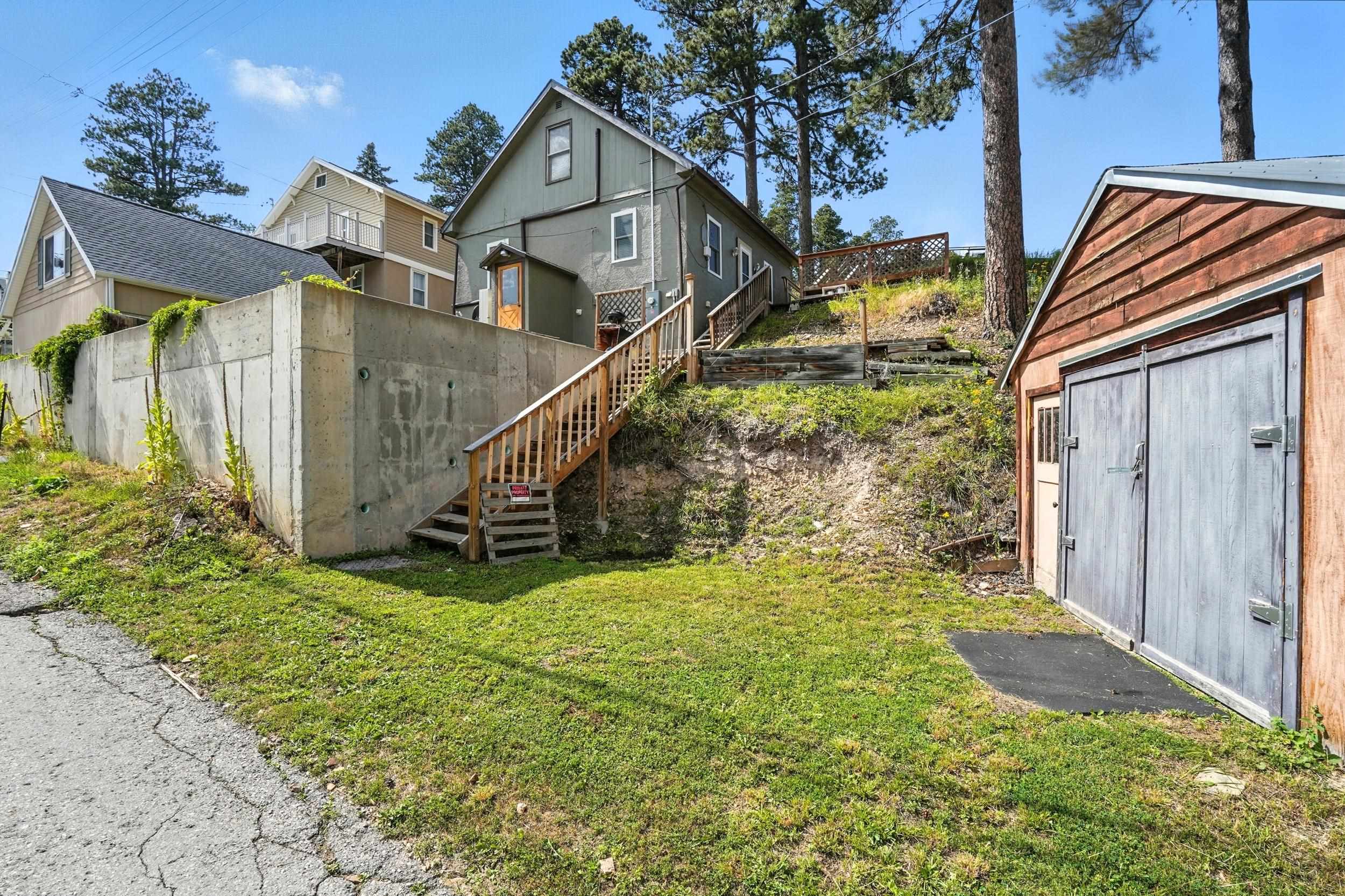 407 W Summit Street