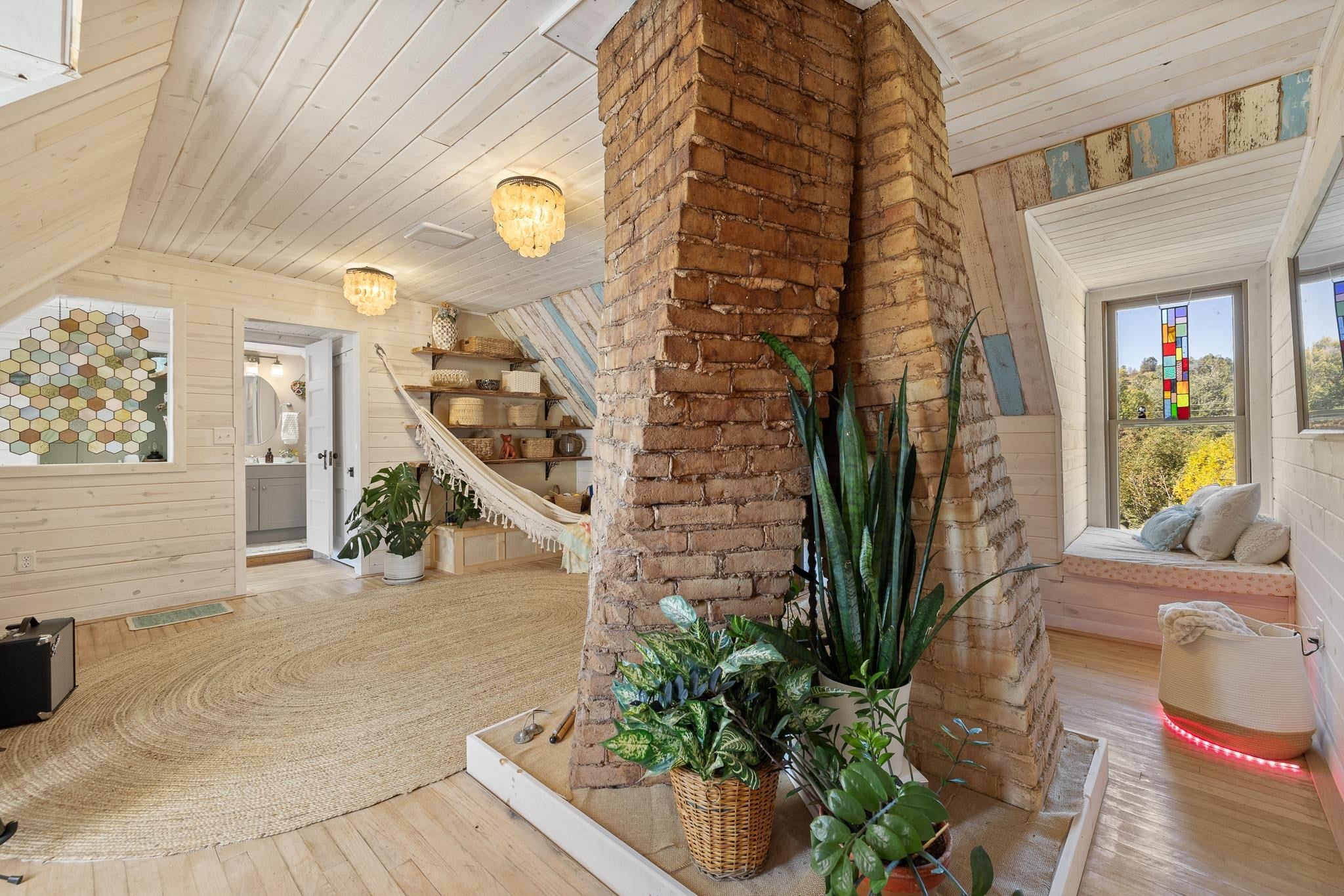 1021 Quincy Street