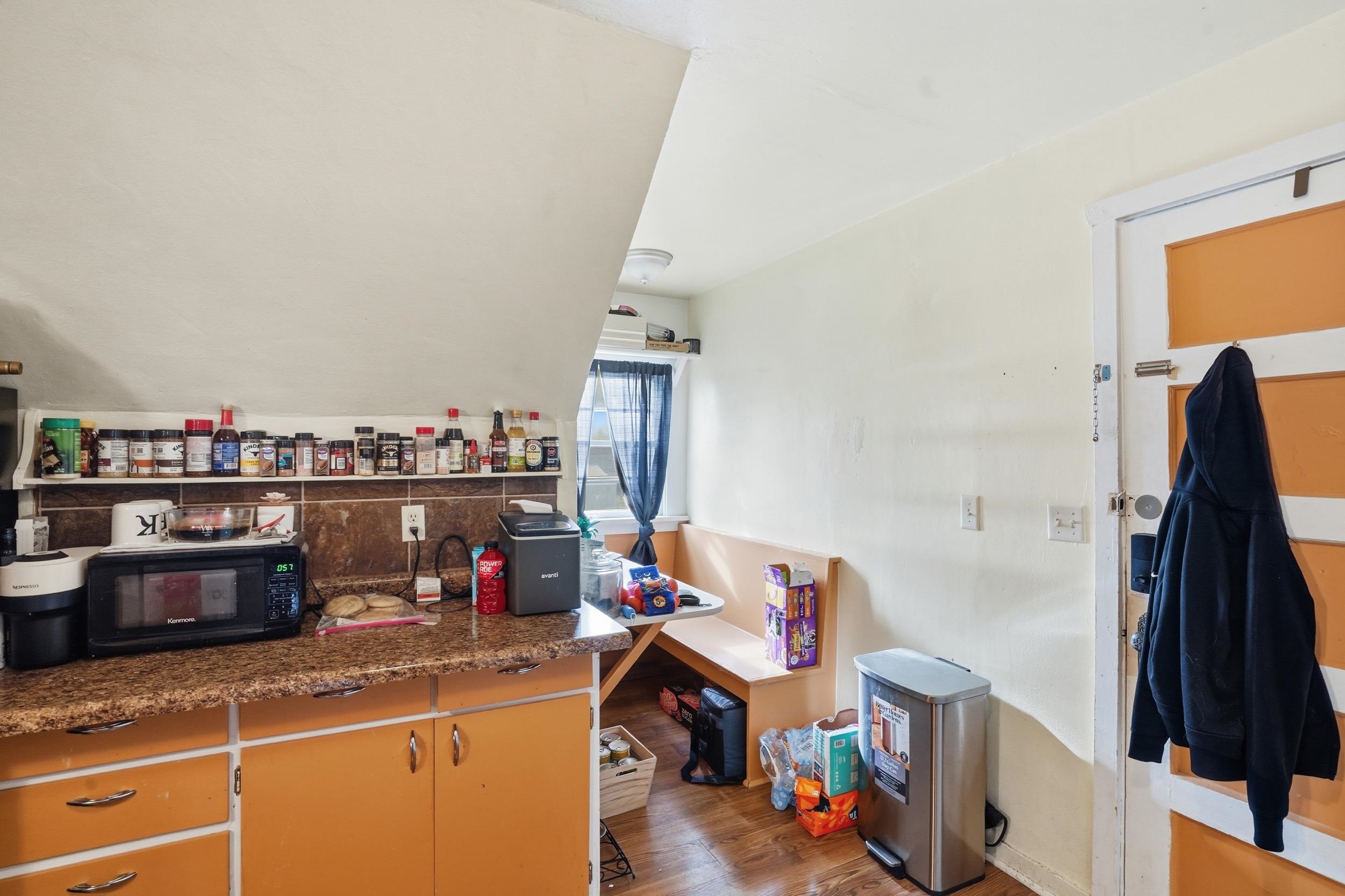 1113 Kingsbury Street