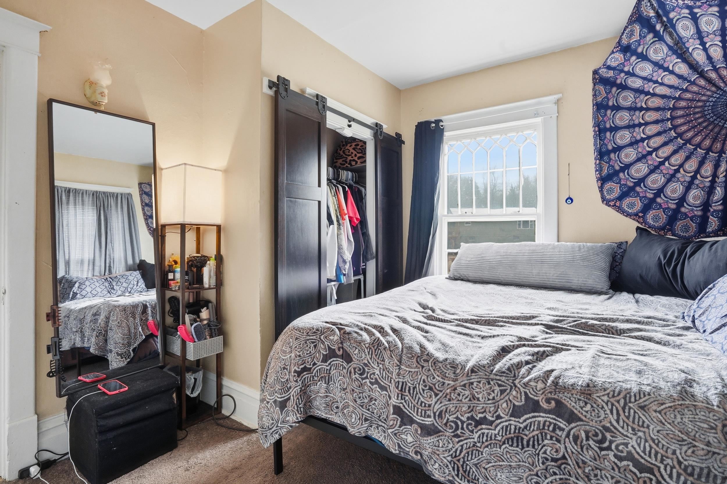 1113 Kingsbury Street