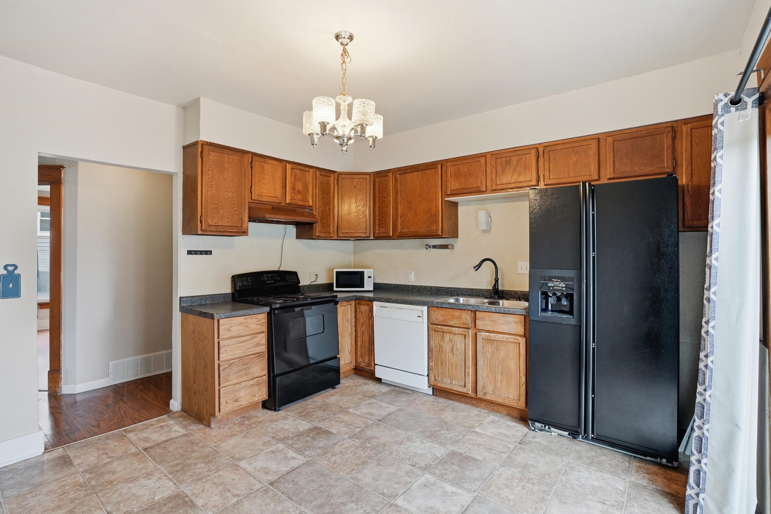 1113 Kingsbury Street