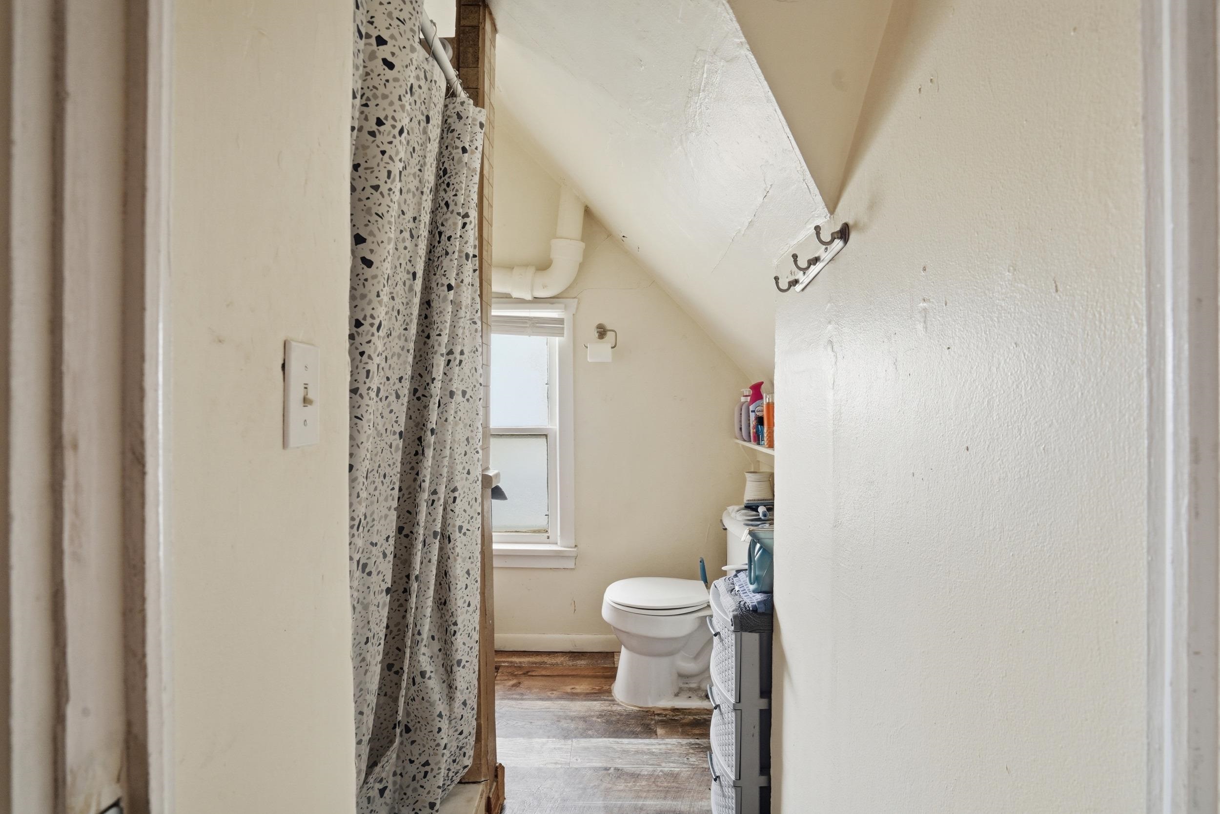 1113 Kingsbury Street