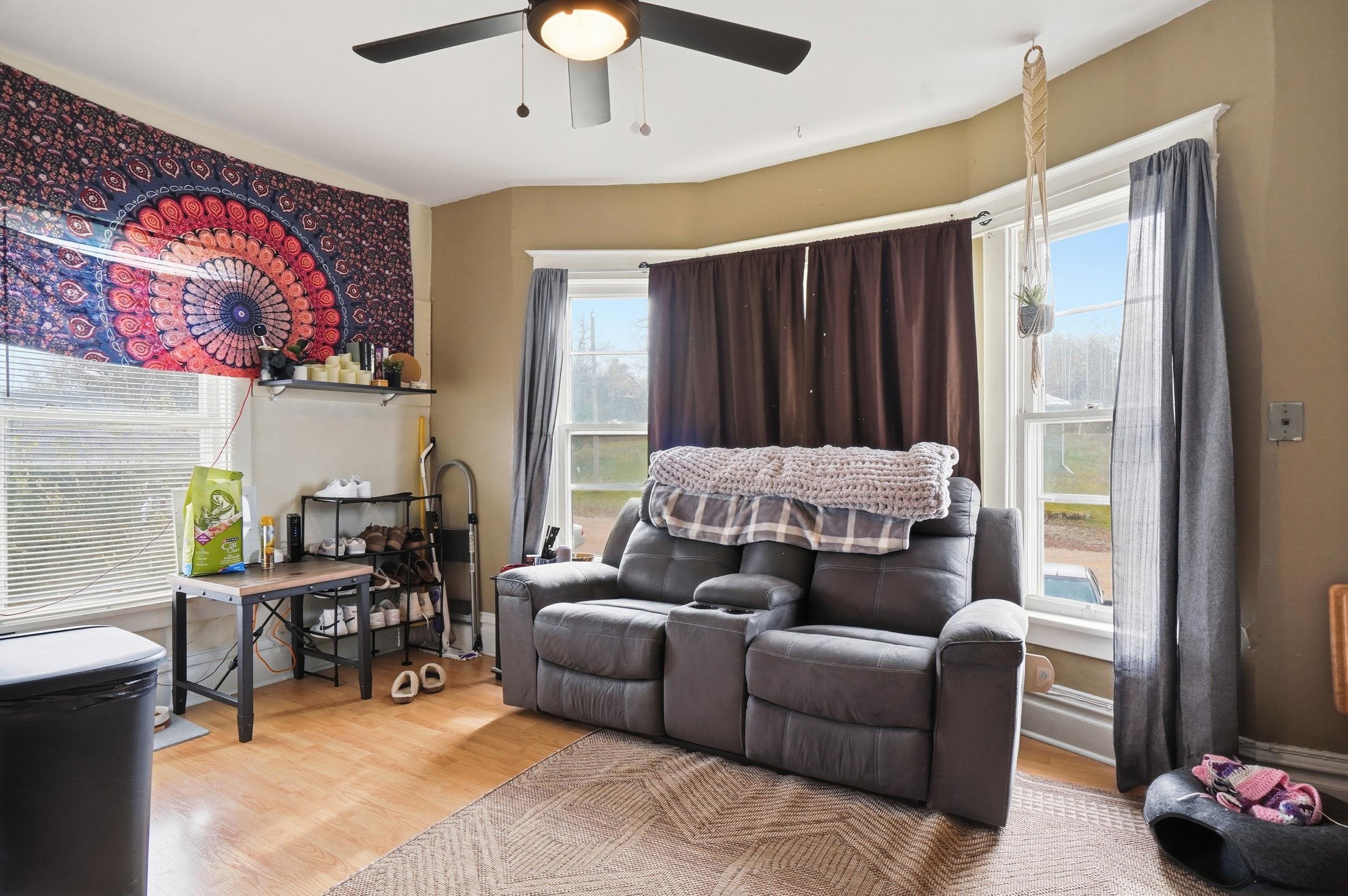 1113 Kingsbury Street