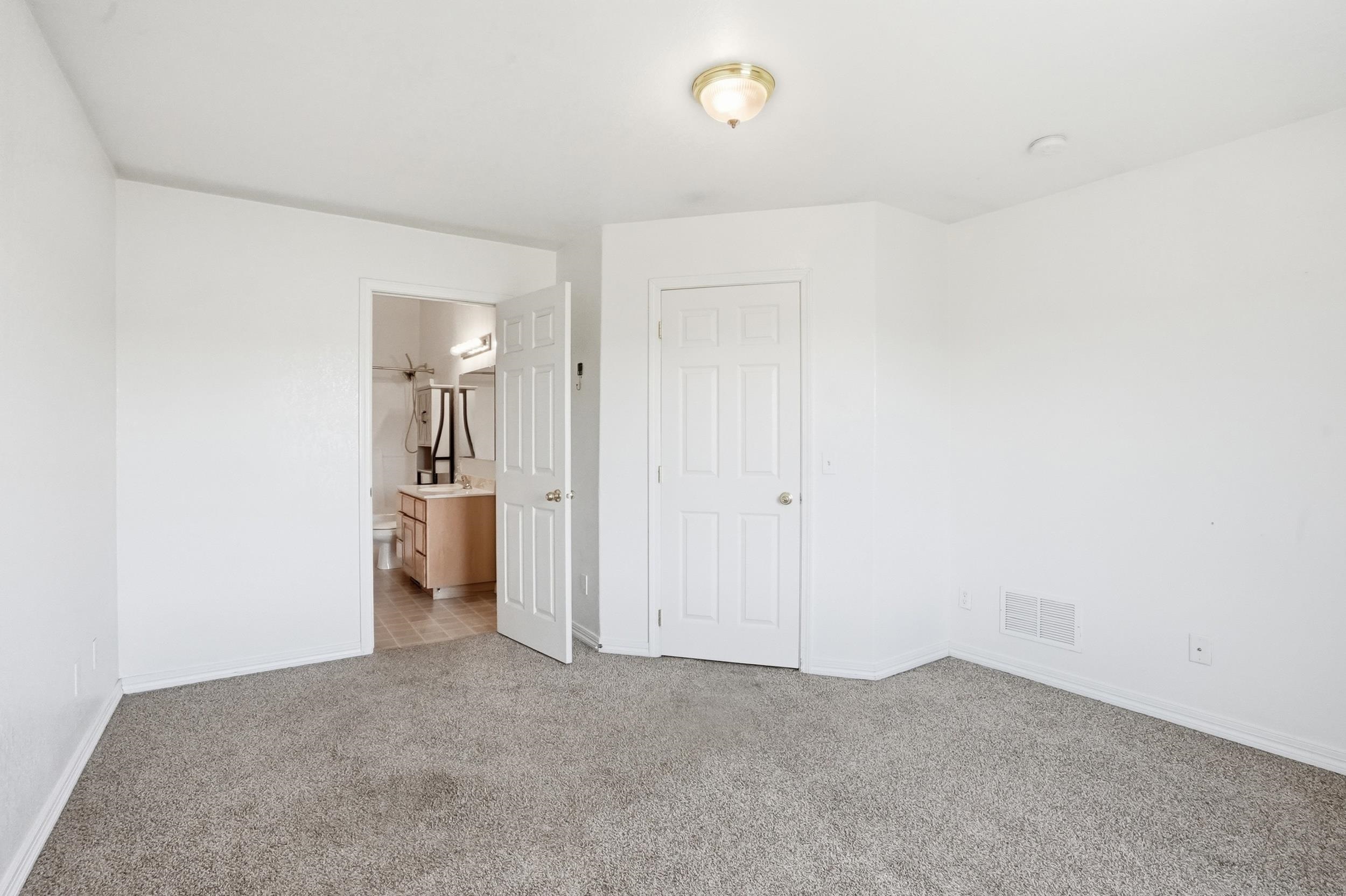 910 Heritage Drive
