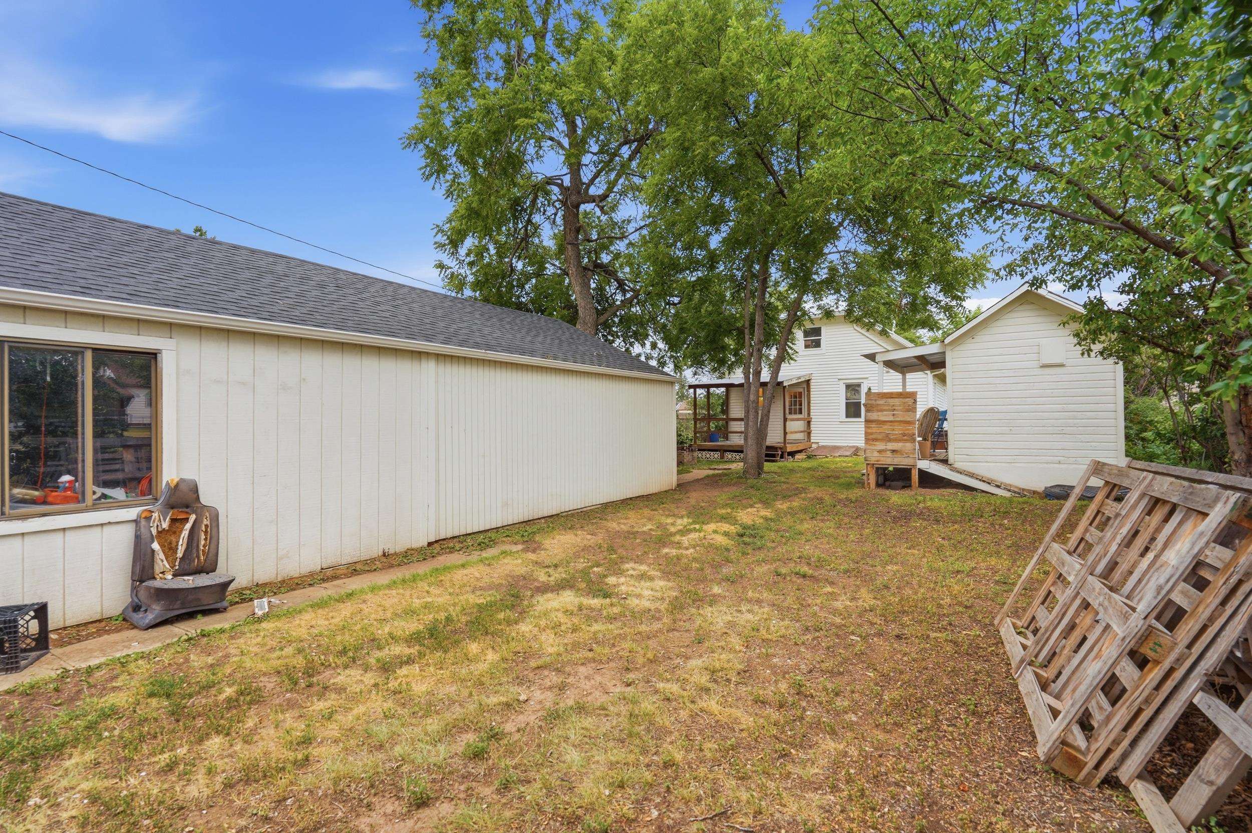 828 Farlow Avenue
