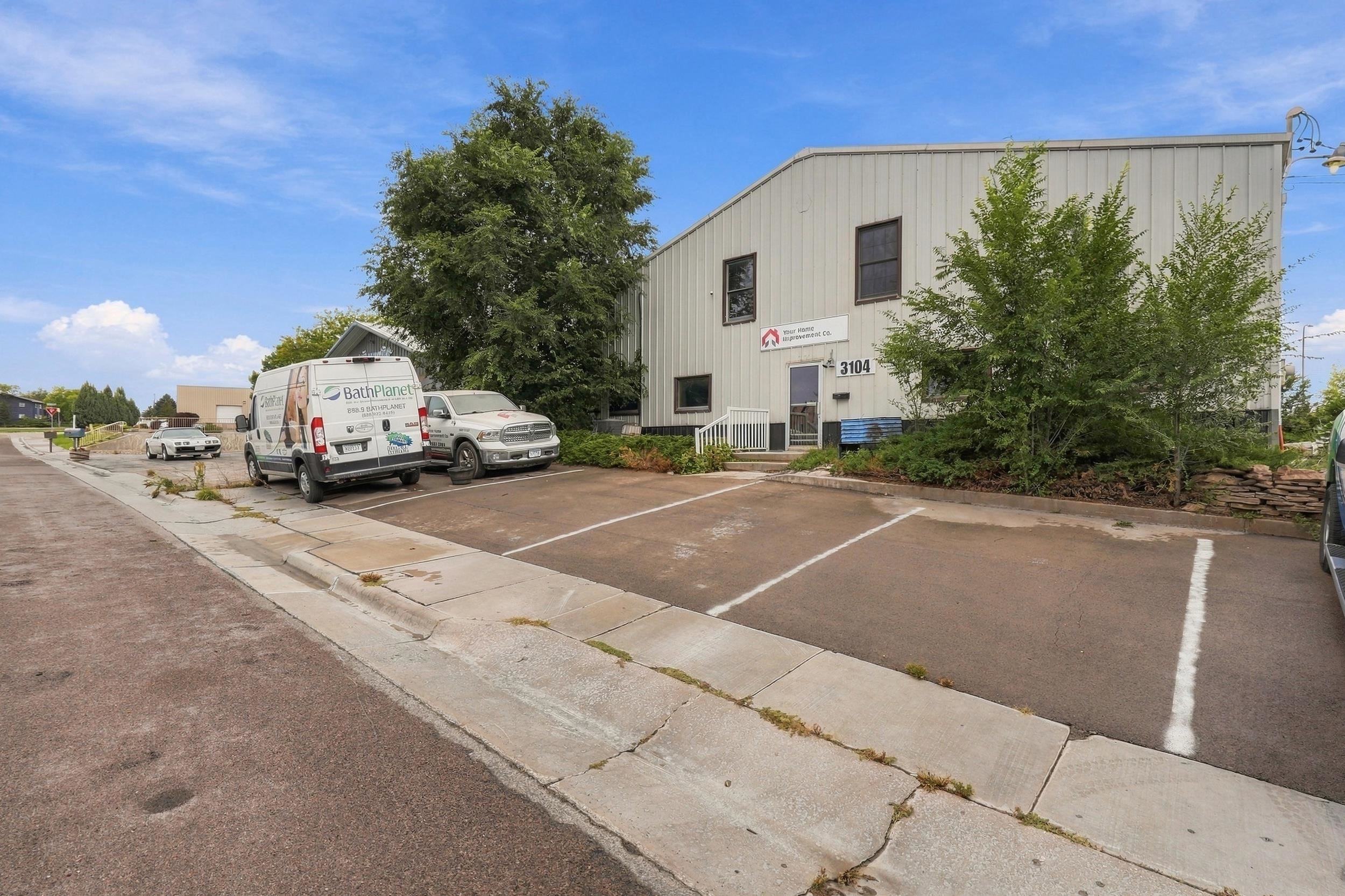 3104 W St. Louis Street