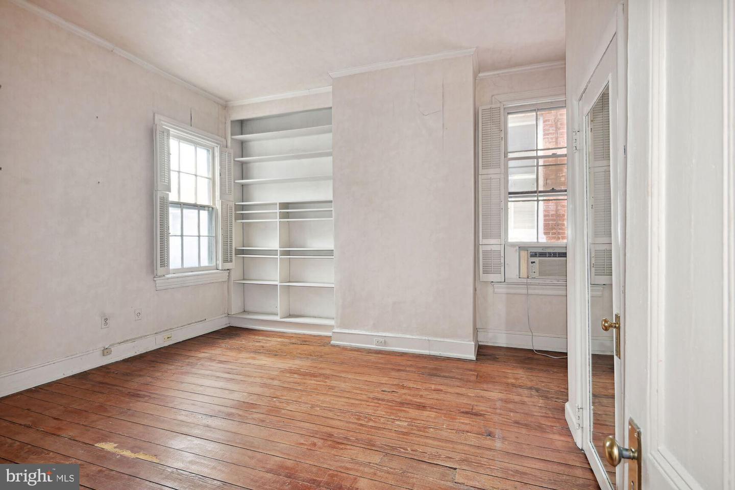 3328 N St NW