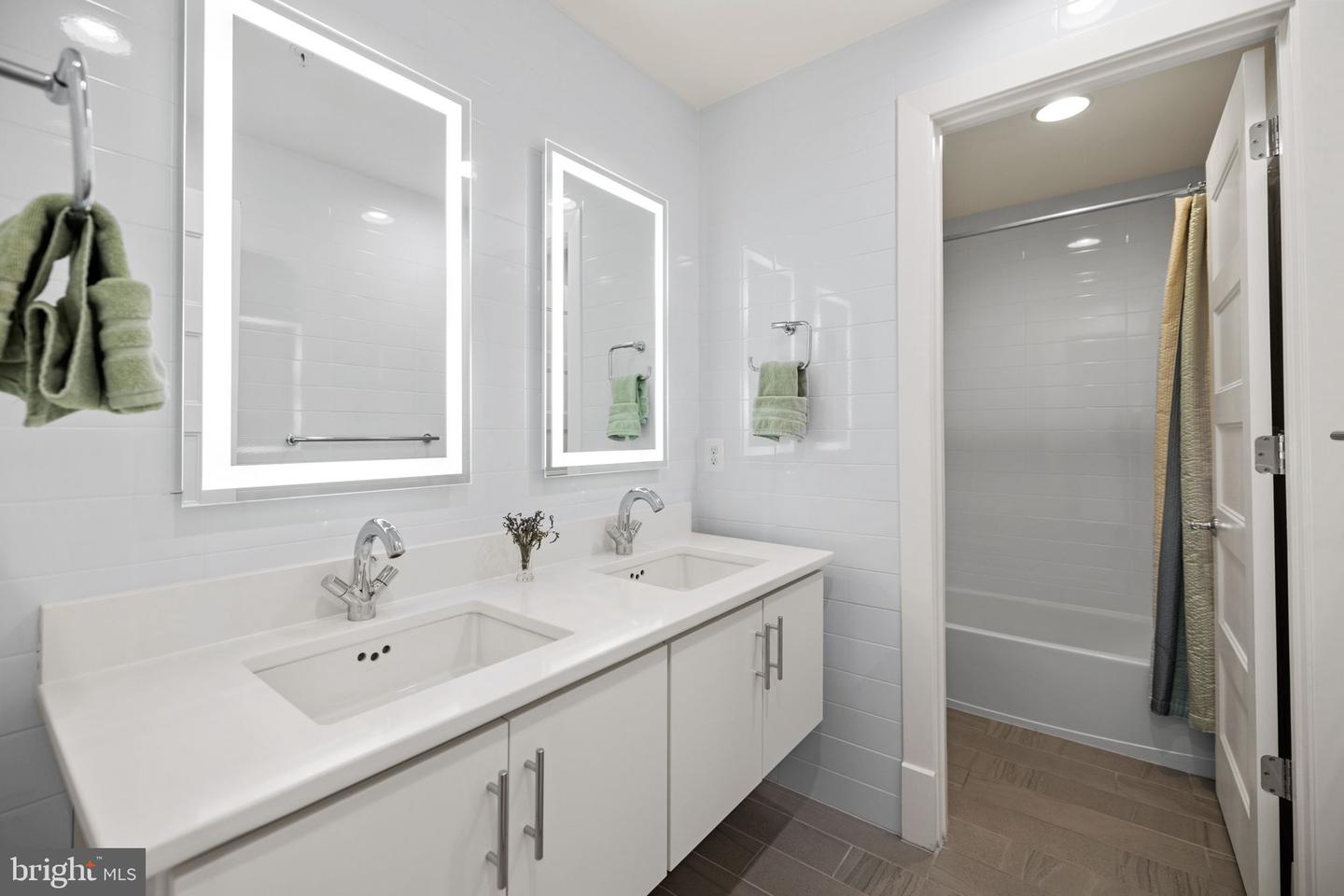 645 Maryland Ave NE #201