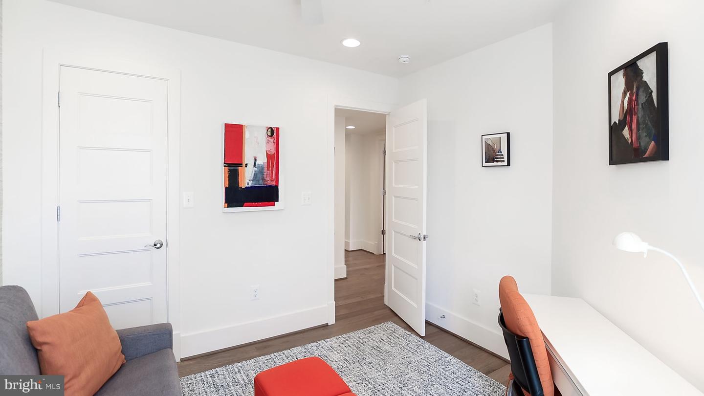 645 Maryland Ave NE #201