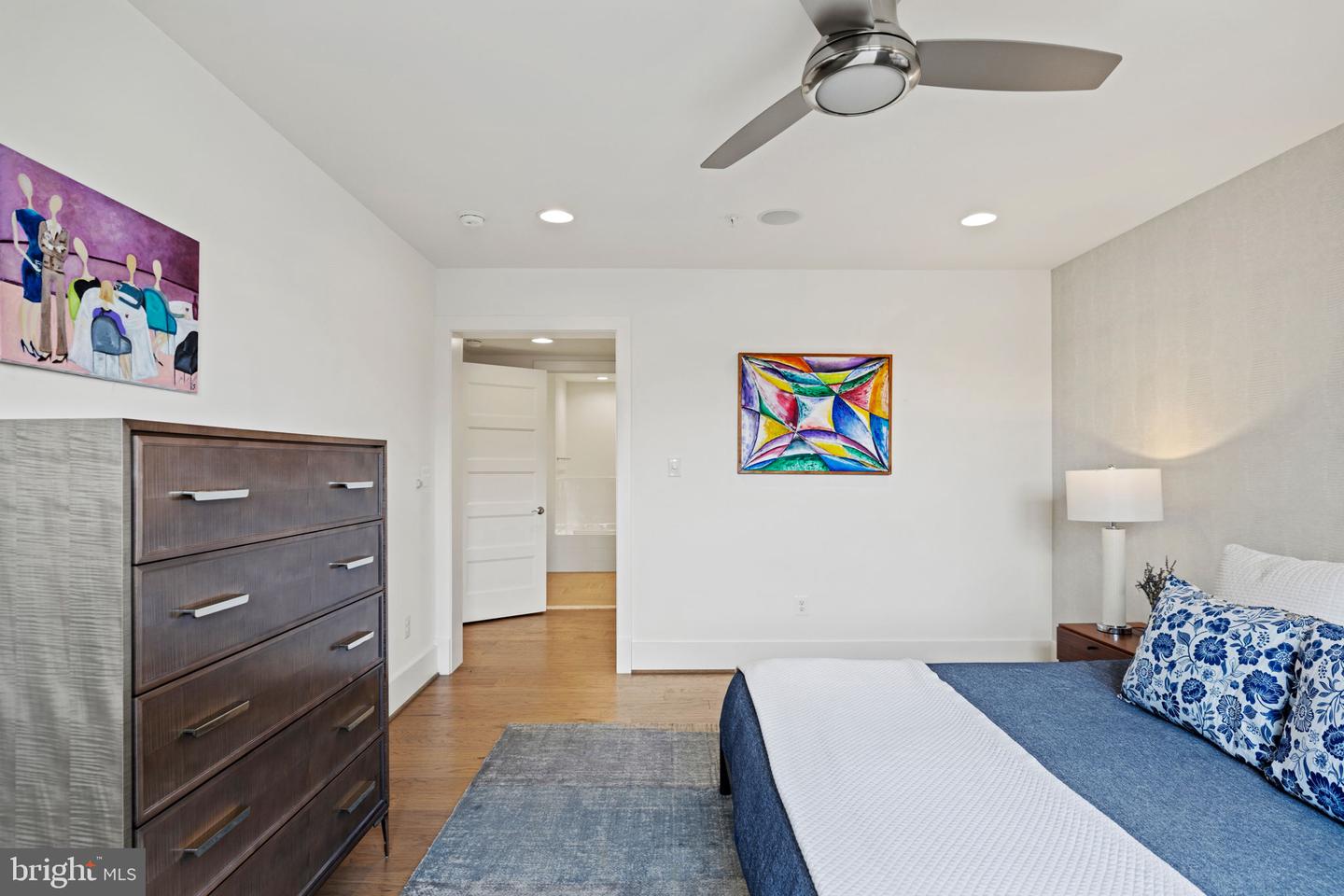 645 Maryland Ave NE #201