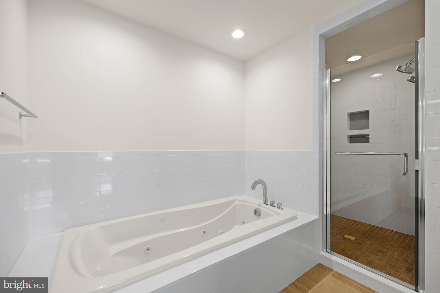 645 Maryland Ave NE #201
