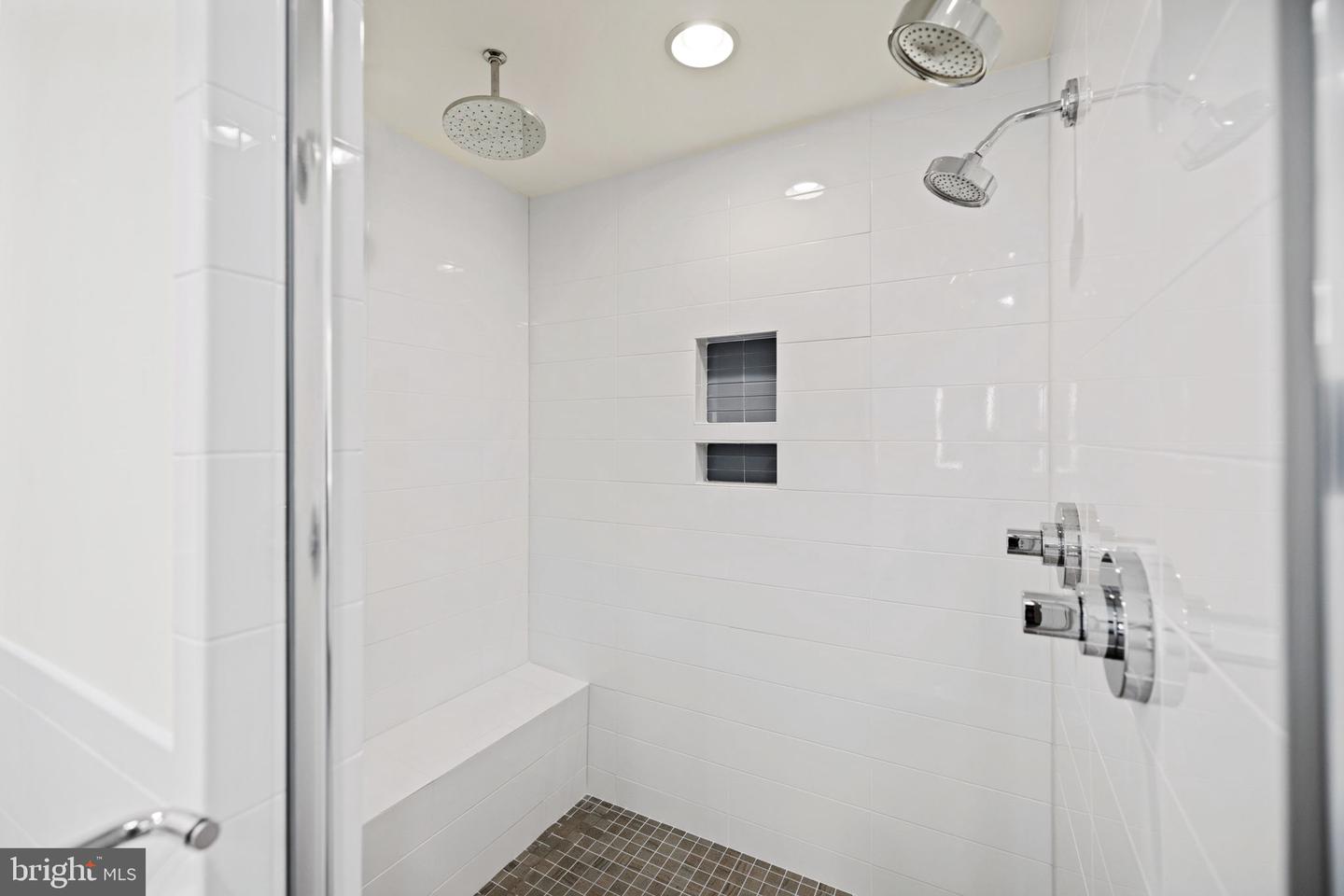 645 Maryland Ave NE #201