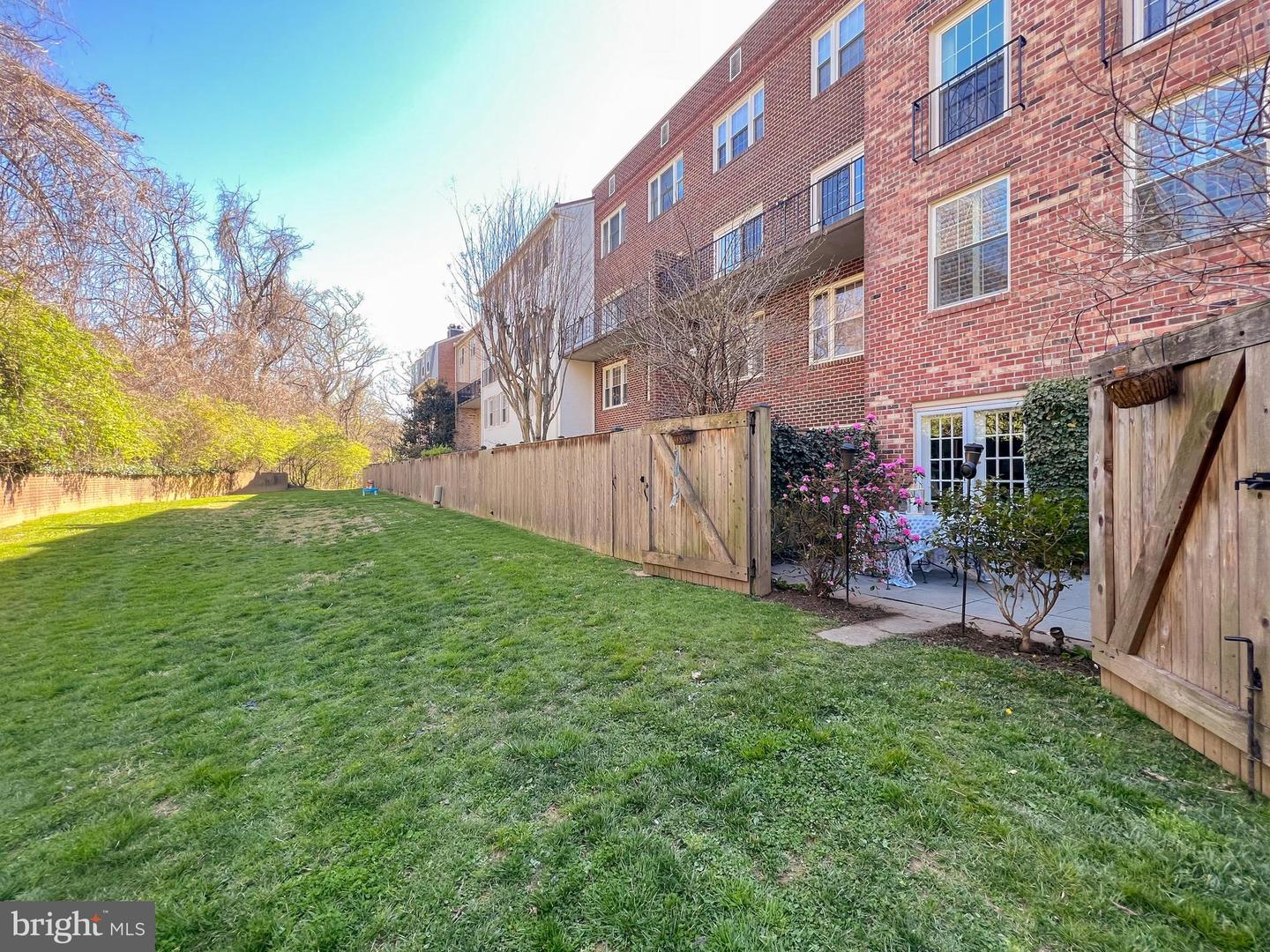 3253 Sutton Pl NW #D
