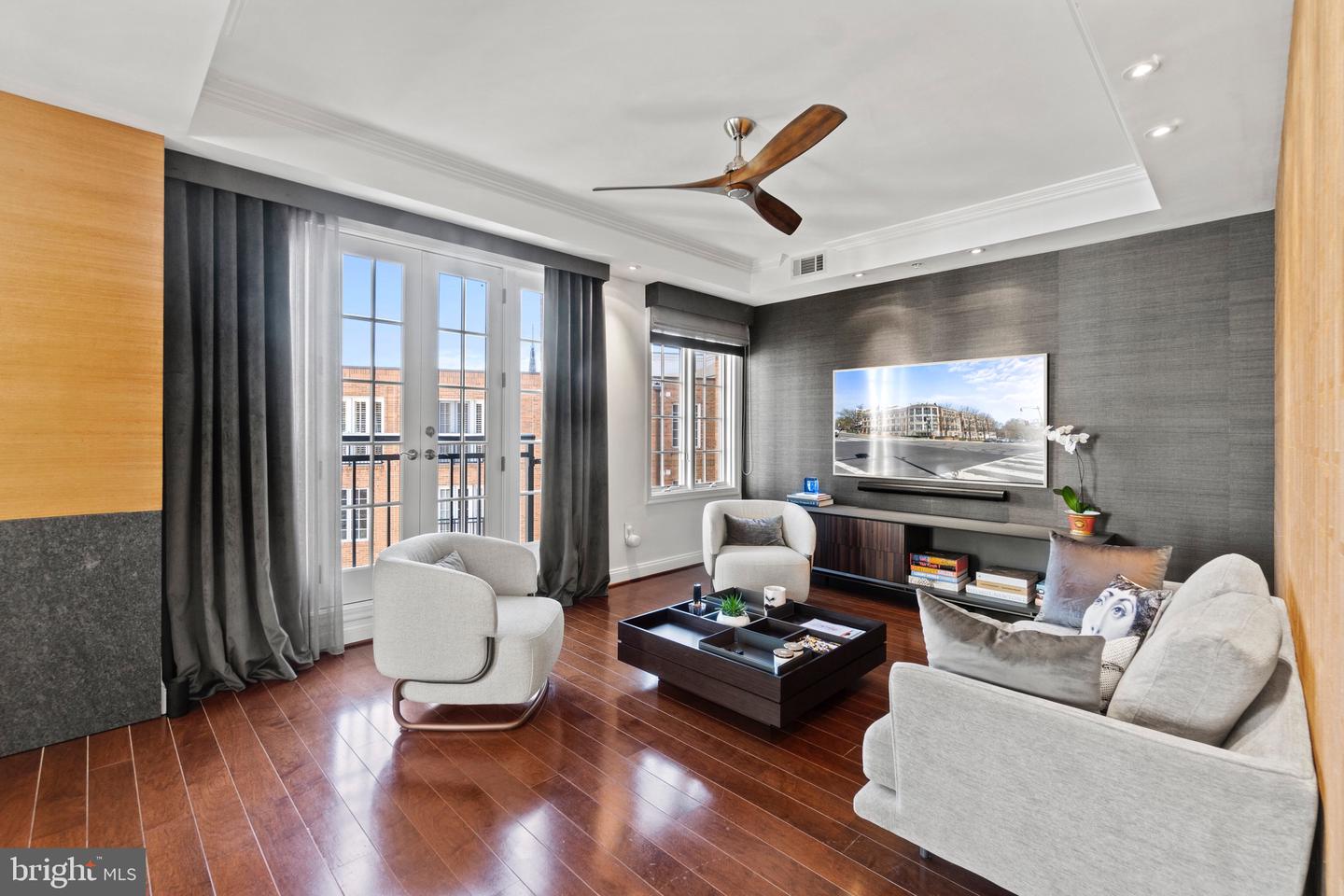 2501 Wisconsin Ave NW #402