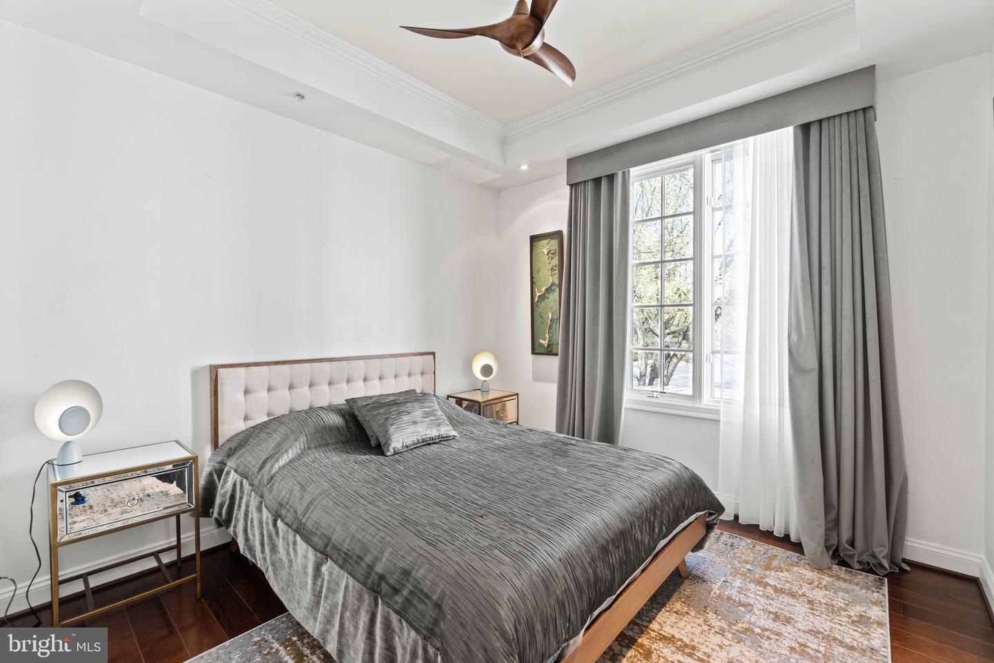 2501 Wisconsin Ave NW #402