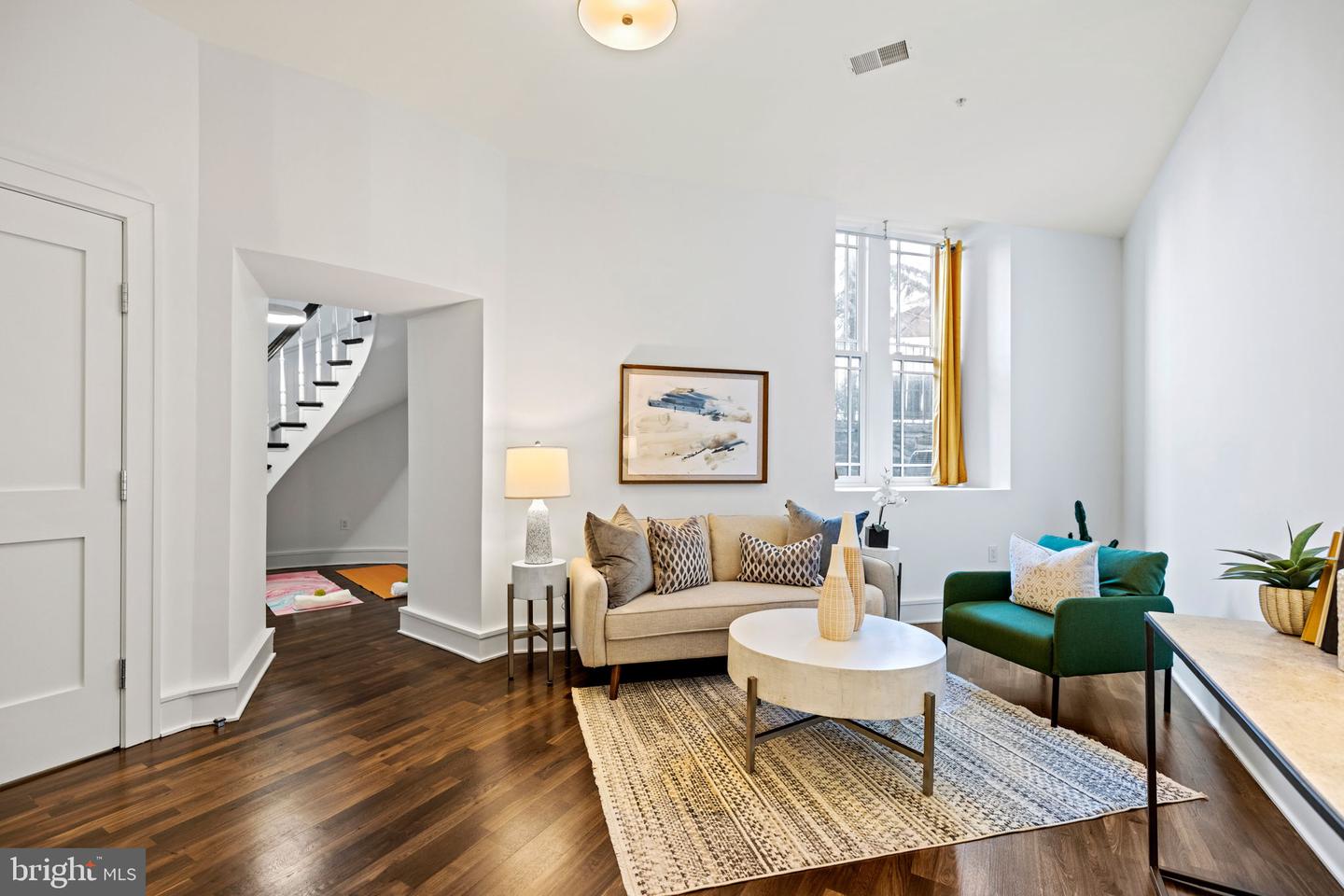 609 Maryland Ave NE #1
