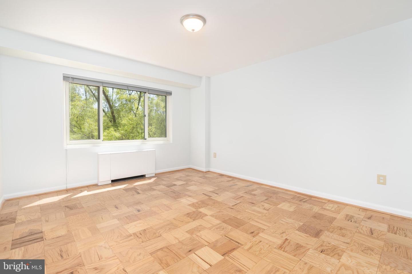 4201 Cathedral Ave NW #914e