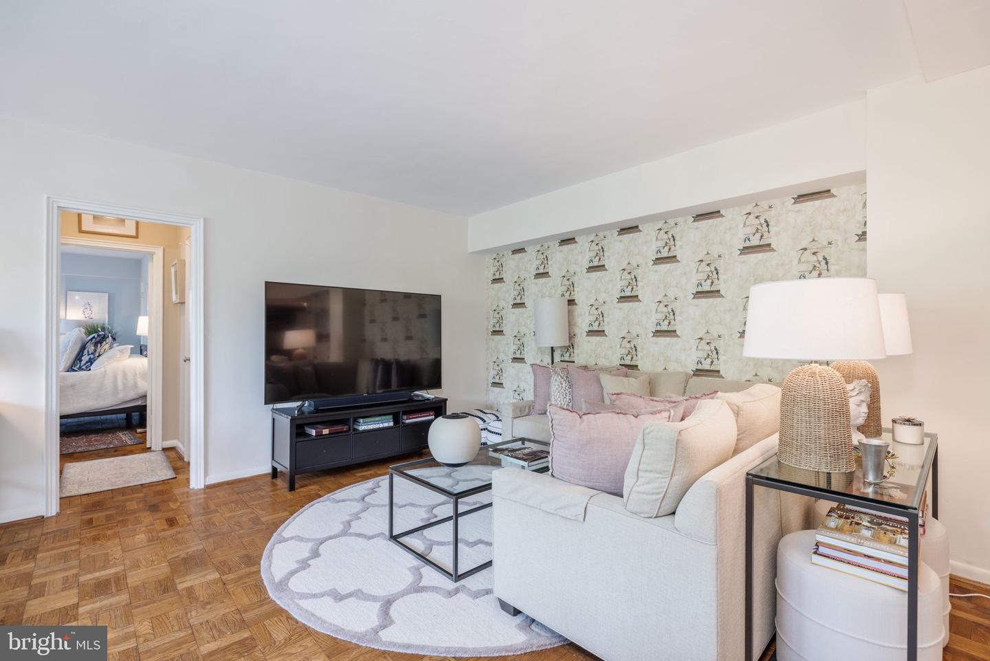 2500 Q St NW #504