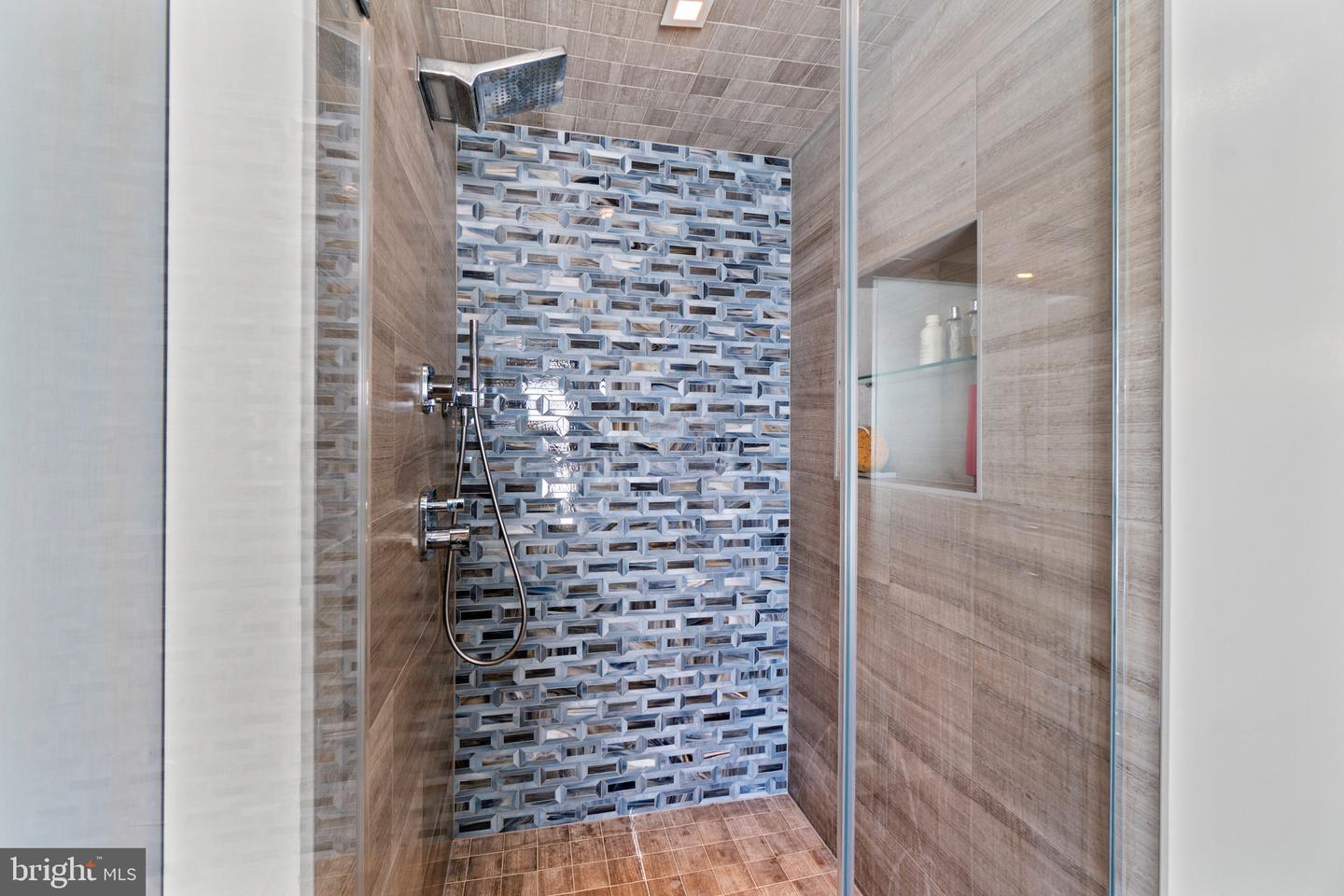 4433 Klingle St NW