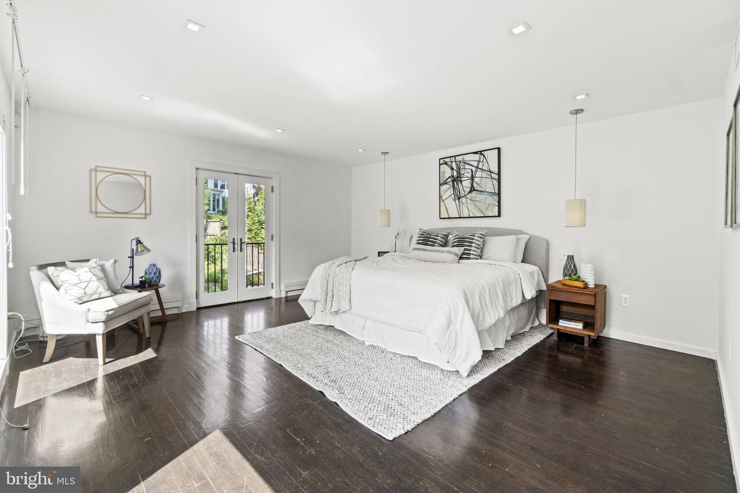 4433 Klingle St NW