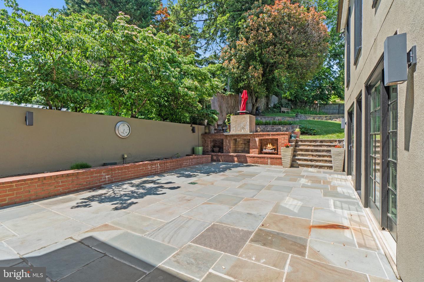 4433 Klingle St NW
