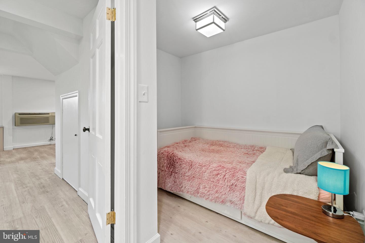 4433 Klingle St NW