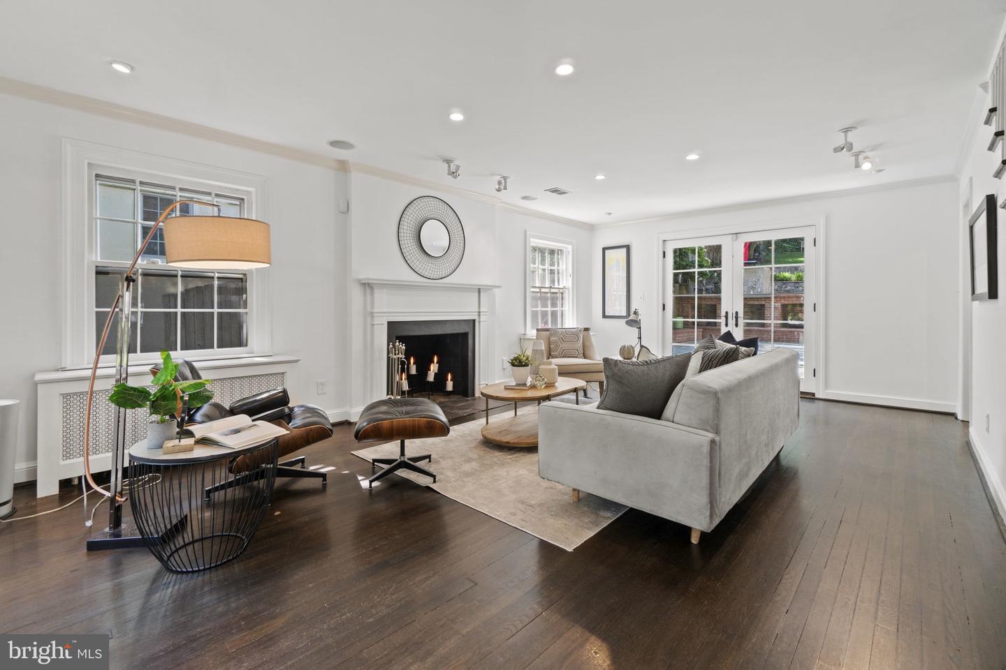 4433 Klingle St NW